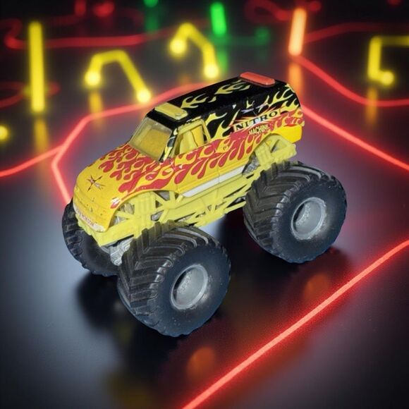 Hot Wheels Monster Jam Diecast Metal Base Nitro Machine Monster Truck 1:64 A26 - Picture 1 of 10